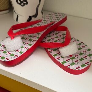 Women’s sandals, no brand